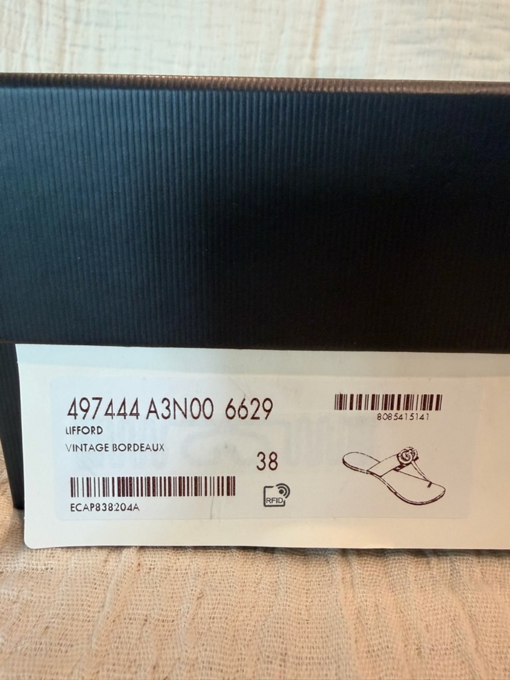 Gucci Marmont Burgundy Sandals - Picture 11 of 12
